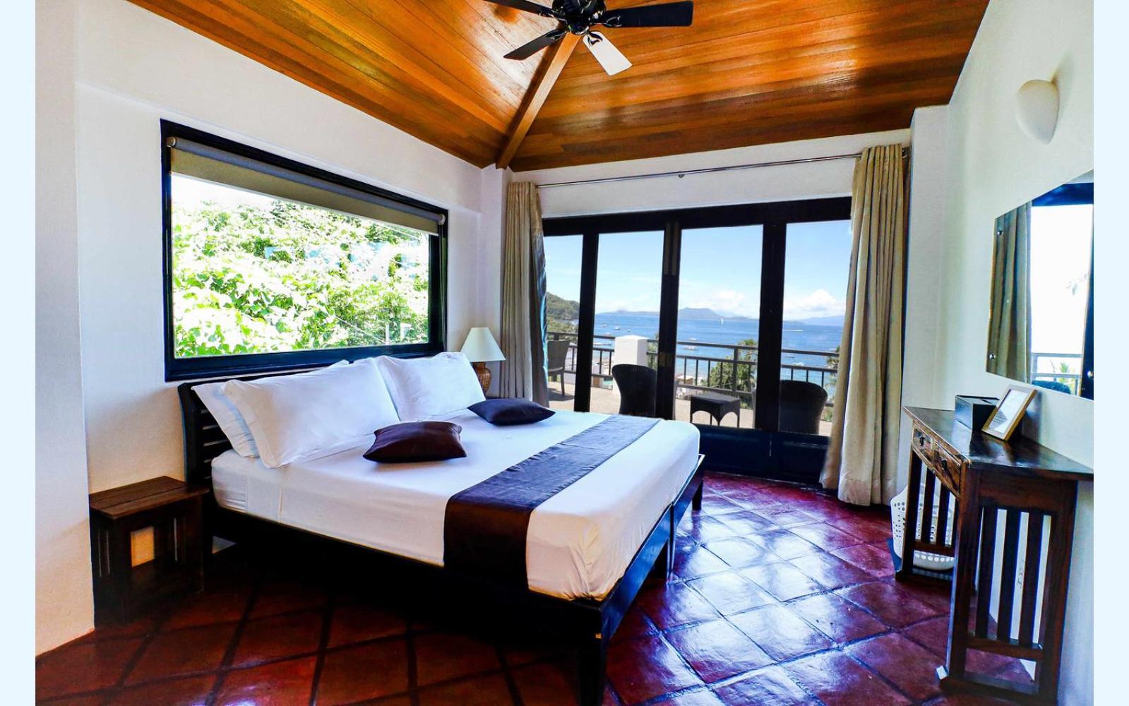 Out Of The Blue Resort Puerto Galera Kültér fotó