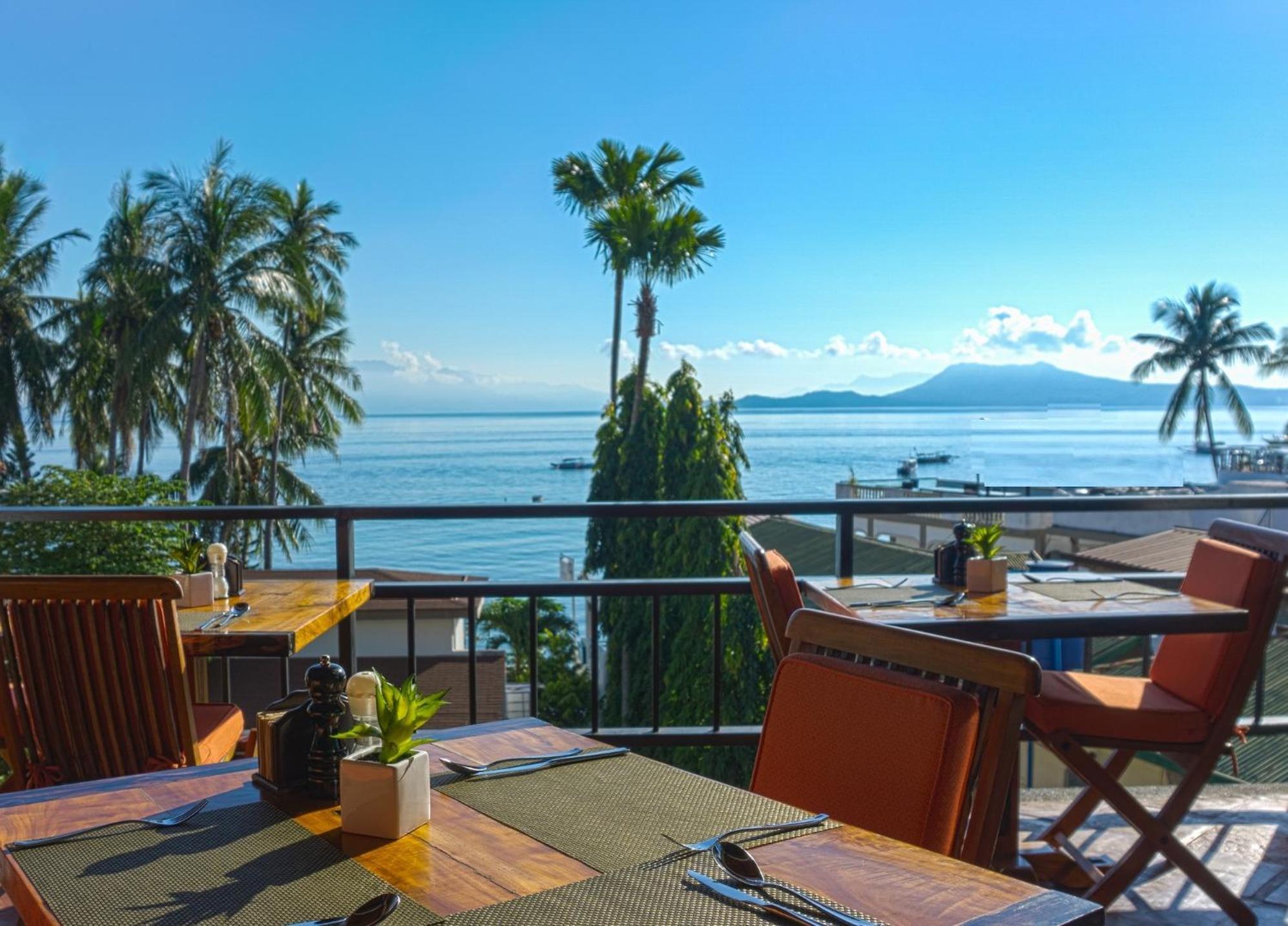 Out Of The Blue Resort Puerto Galera Kültér fotó