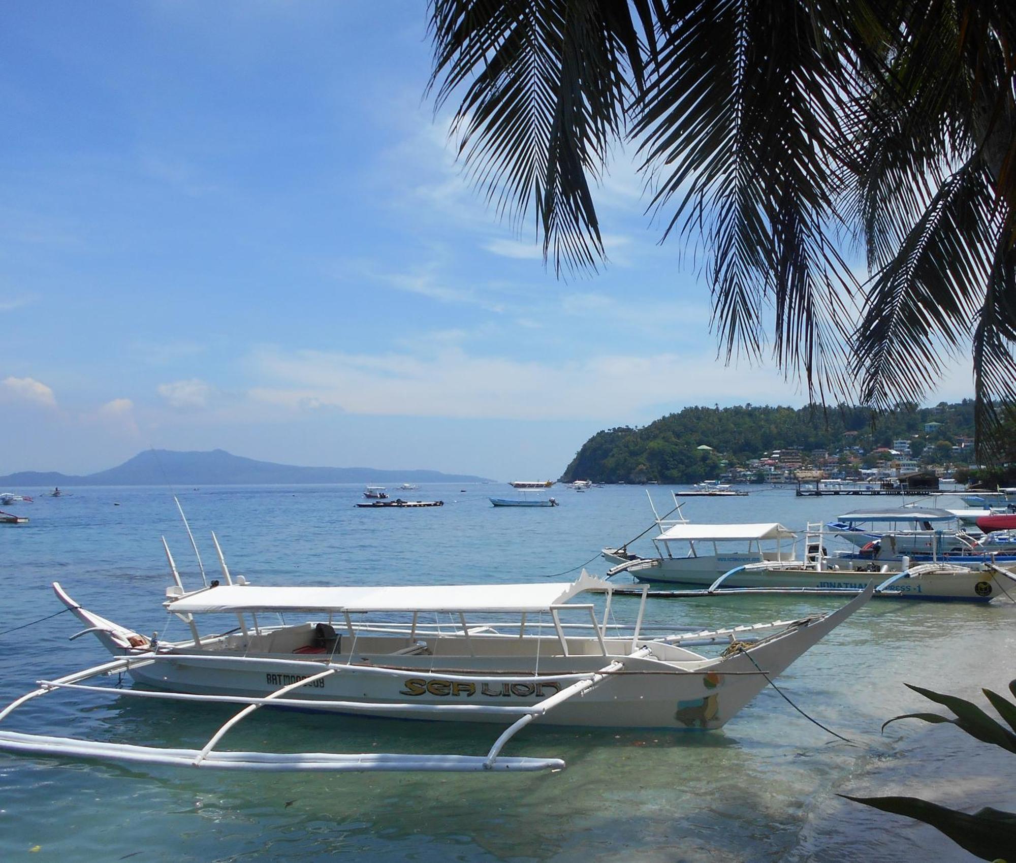 Out Of The Blue Resort Puerto Galera Kültér fotó