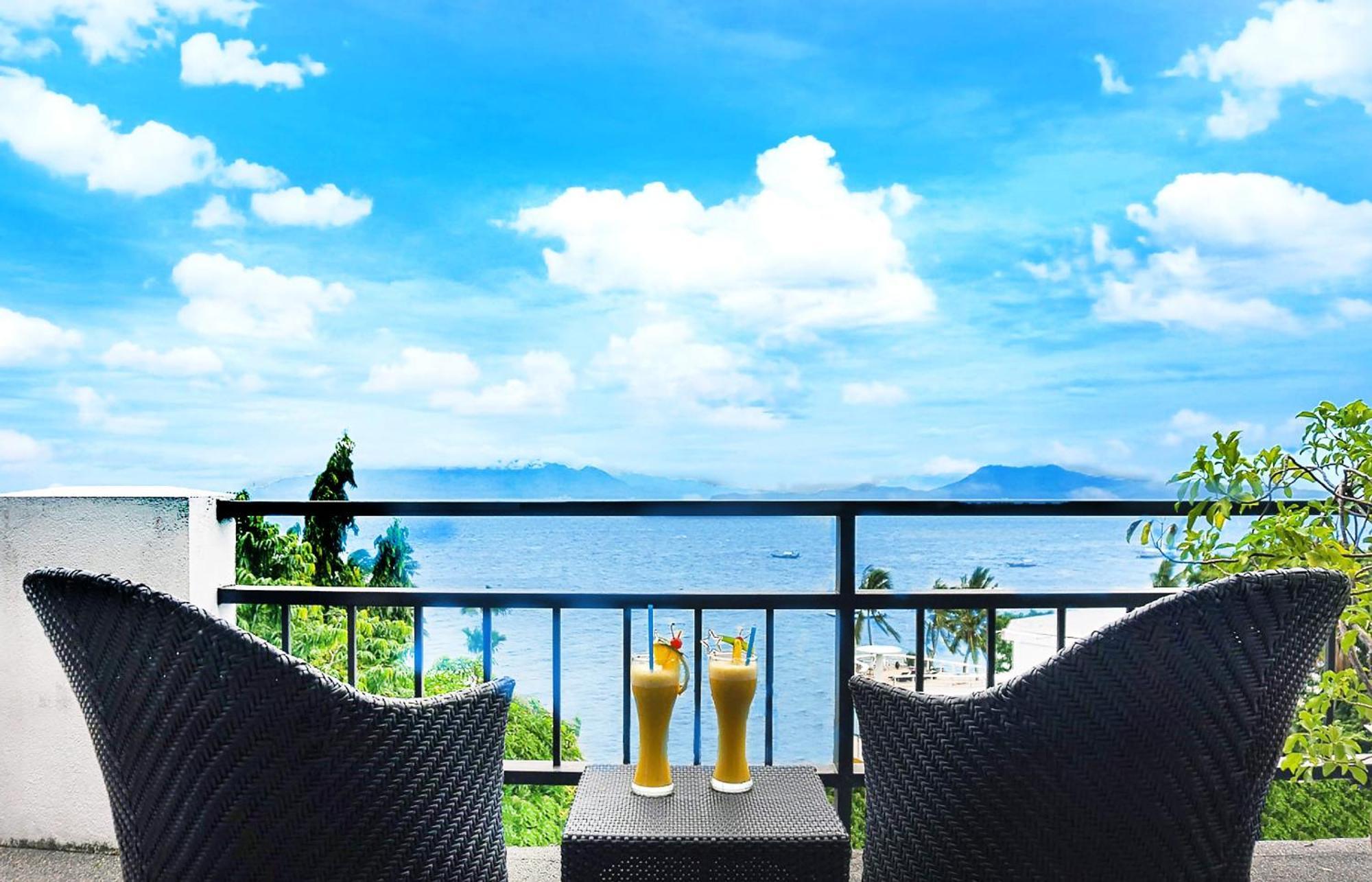 Out Of The Blue Resort Puerto Galera Kültér fotó